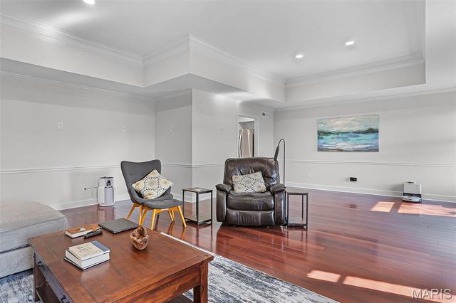 514 Coeur De Royale Drive 403, Creve Coeur, MO 63141