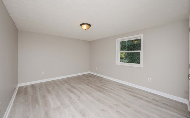 95 Reid Ln, Winchester, TN 37398