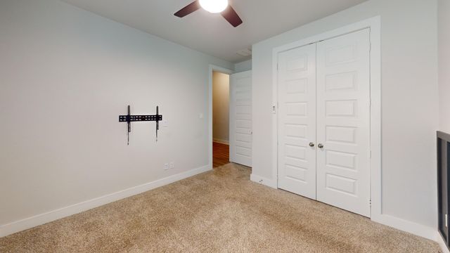923 Hawthorn Lane, Mansfield, TX 76063
