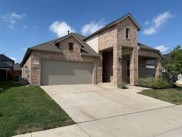 923 Hawthorn Lane, Mansfield, TX 76063