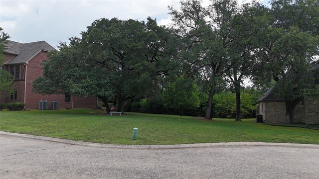 1100 Brae Court, Fort Worth, TX 76111
