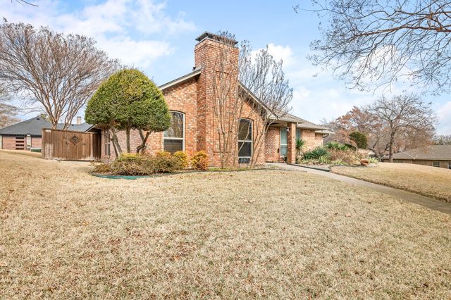 533 Hidden Brooke Drive, Desoto, TX 75115
