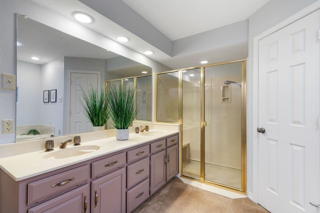 533 Hidden Brooke Drive, Desoto, TX 75115