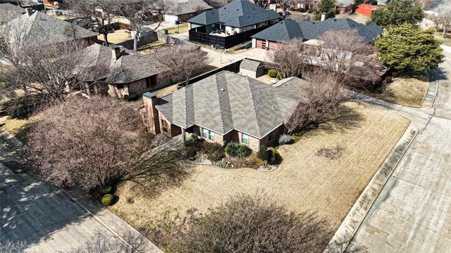 533 Hidden Brooke Drive, Desoto, TX 75115