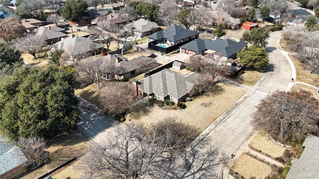 533 Hidden Brooke Drive, Desoto, TX 75115