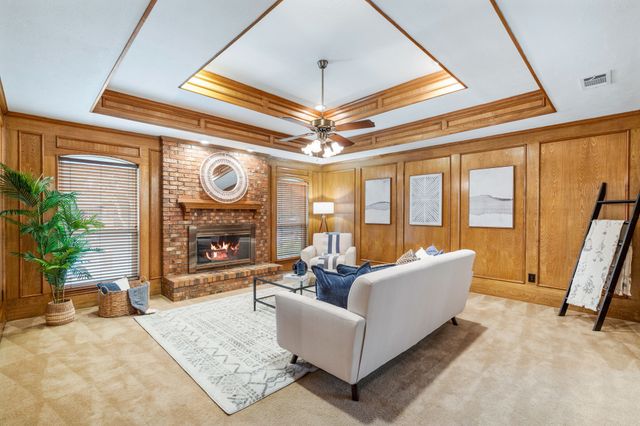 533 Hidden Brooke Drive, Desoto, TX 75115