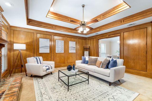 533 Hidden Brooke Drive, Desoto, TX 75115