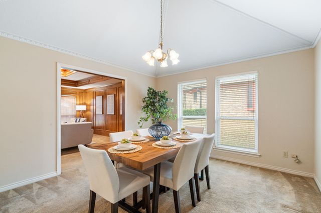 533 Hidden Brooke Drive, Desoto, TX 75115