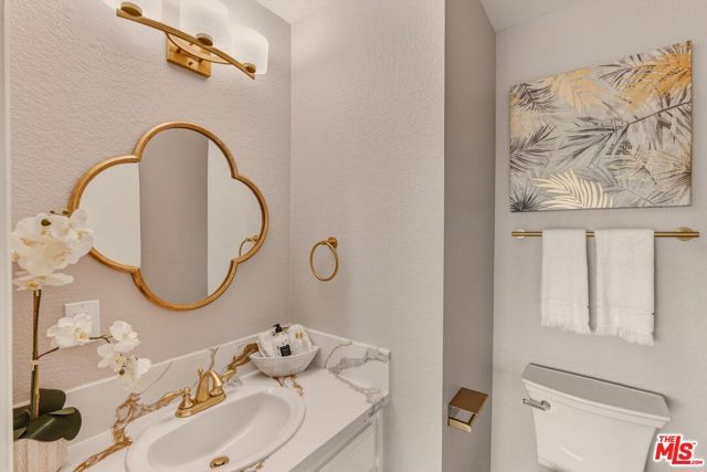 1393 N Avenue 57, Los Angeles, CA 90042