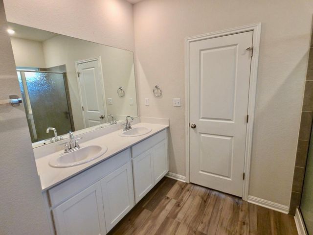 110 Grapefruit RD, Hutto, TX 78634