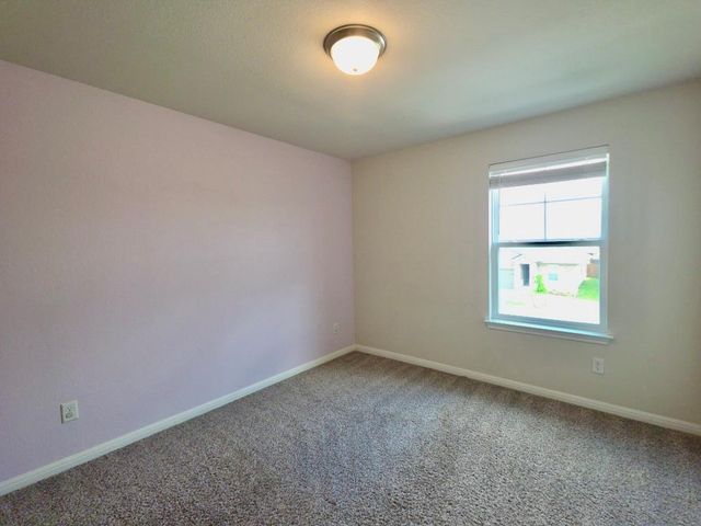 110 Grapefruit RD, Hutto, TX 78634