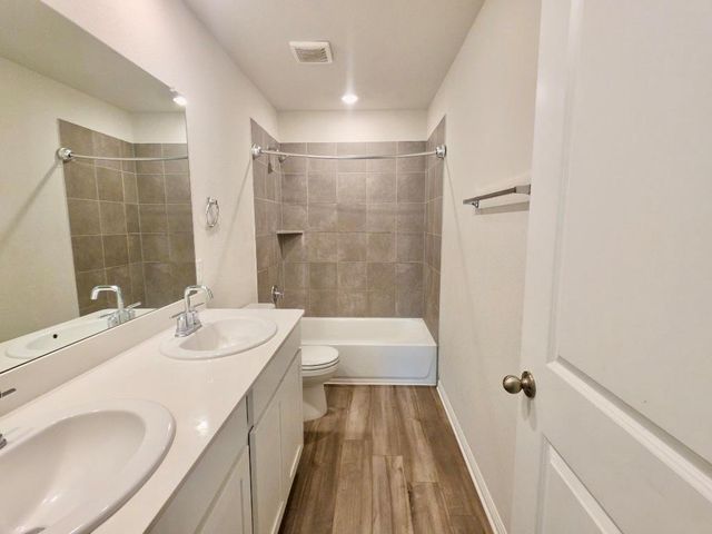 110 Grapefruit RD, Hutto, TX 78634