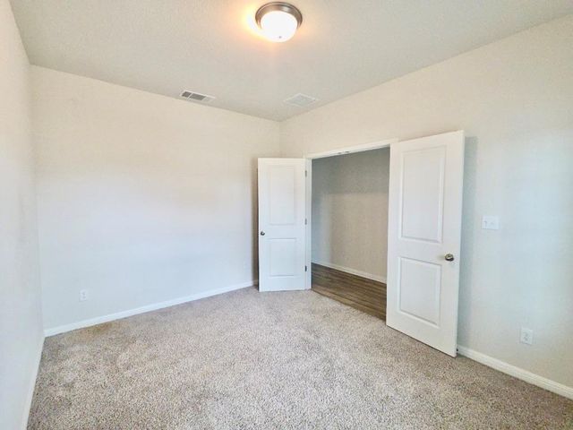 110 Grapefruit RD, Hutto, TX 78634