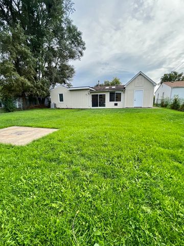 40 Arlington Drive, Romeoville, IL 60446
