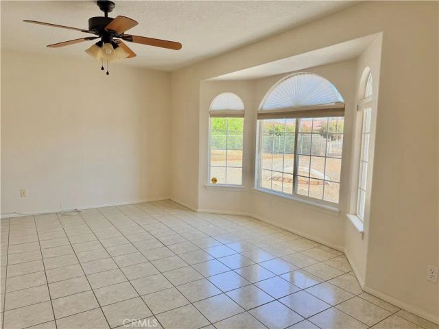 20158 Yucca Loma Road, Apple Valley, CA 92307