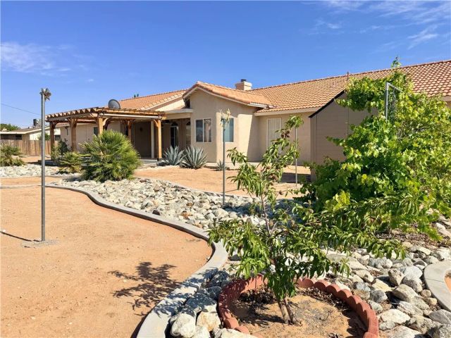 20158 Yucca Loma Road, Apple Valley, CA 92307