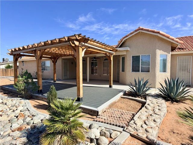 20158 Yucca Loma Road, Apple Valley, CA 92307
