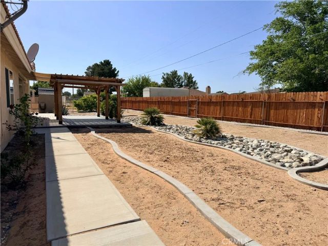 20158 Yucca Loma Road, Apple Valley, CA 92307