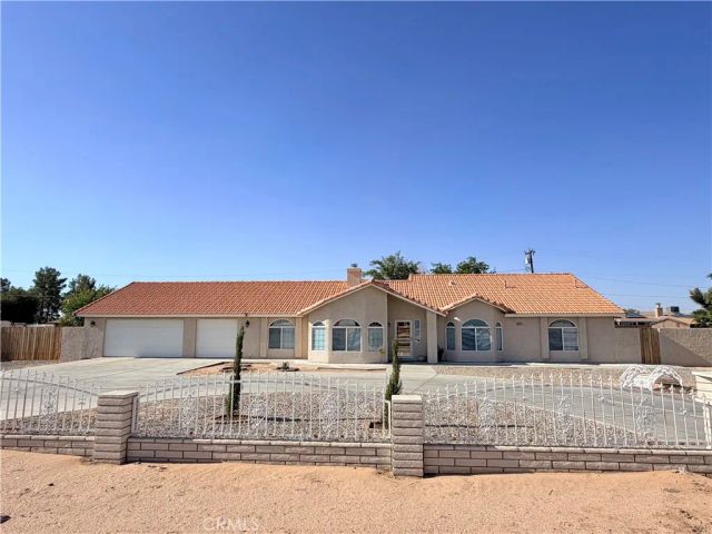20158 Yucca Loma Road, Apple Valley, CA 92307