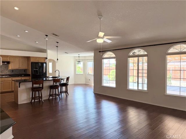 20158 Yucca Loma Road, Apple Valley, CA 92307