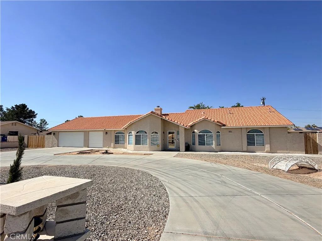 20158 Yucca Loma Road, Apple Valley, CA 92307