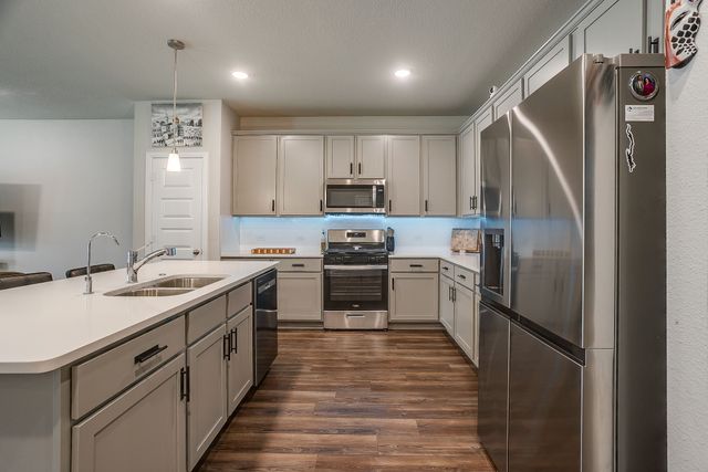 8225 Manx Point, Godley, TX 76044