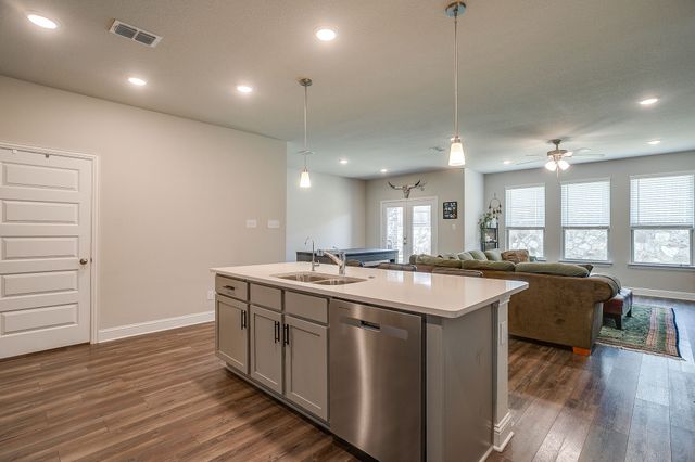 8225 Manx Point, Godley, TX 76044