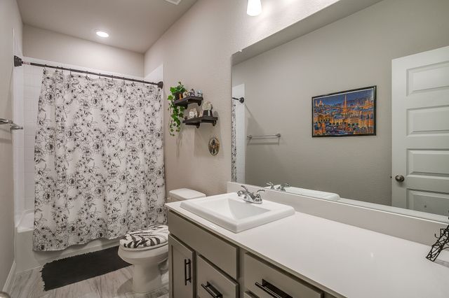 8225 Manx Point, Godley, TX 76044