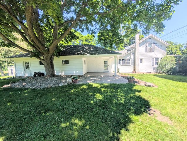 1020 S Marshall Avenue, Marshall, MI 49068
