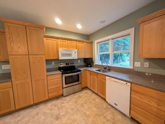 1020 S Marshall Avenue, Marshall, MI 49068