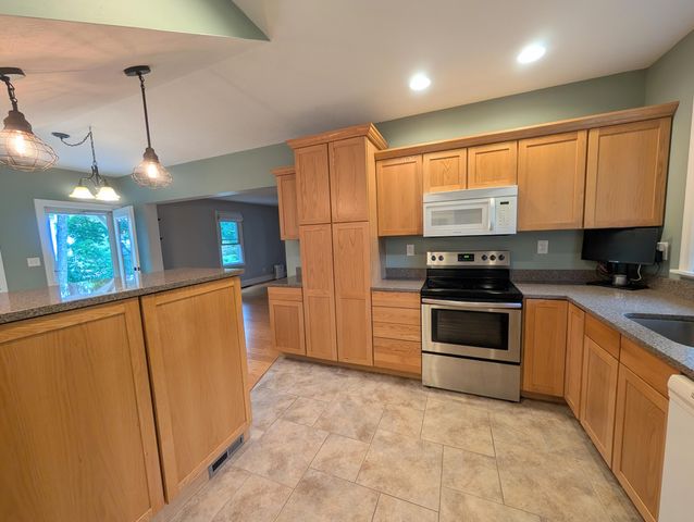 1020 S Marshall Avenue, Marshall, MI 49068