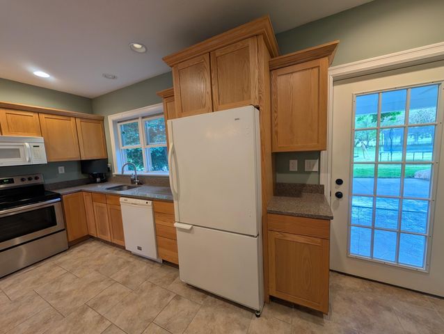 1020 S Marshall Avenue, Marshall, MI 49068