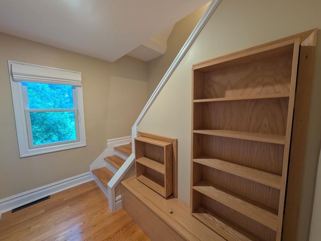1020 S Marshall Avenue, Marshall, MI 49068