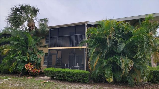 960 LACOSTA CIRCLE 2, Sarasota, FL 34237