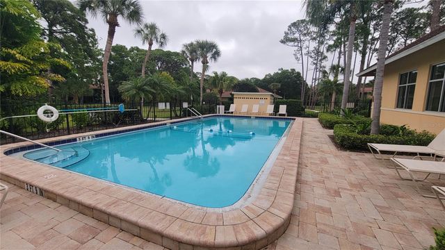 960 LACOSTA CIRCLE 2, Sarasota, FL 34237