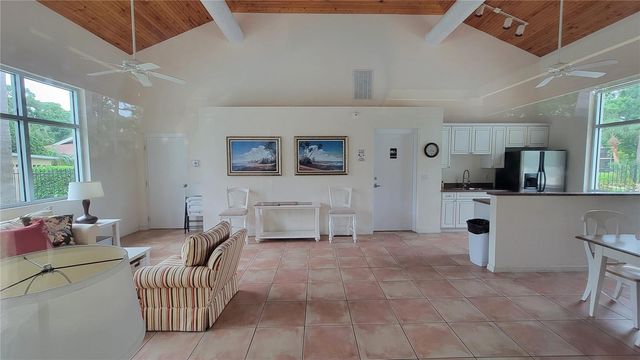 960 LACOSTA CIRCLE 2, Sarasota, FL 34237
