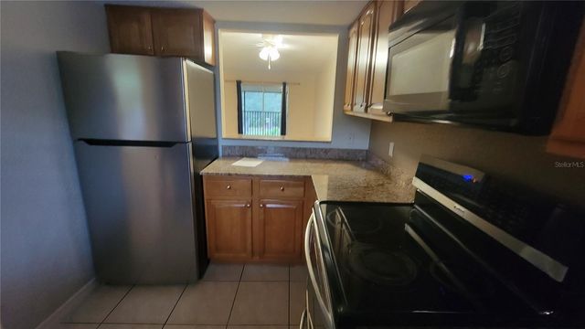 960 LACOSTA CIRCLE 2, Sarasota, FL 34237