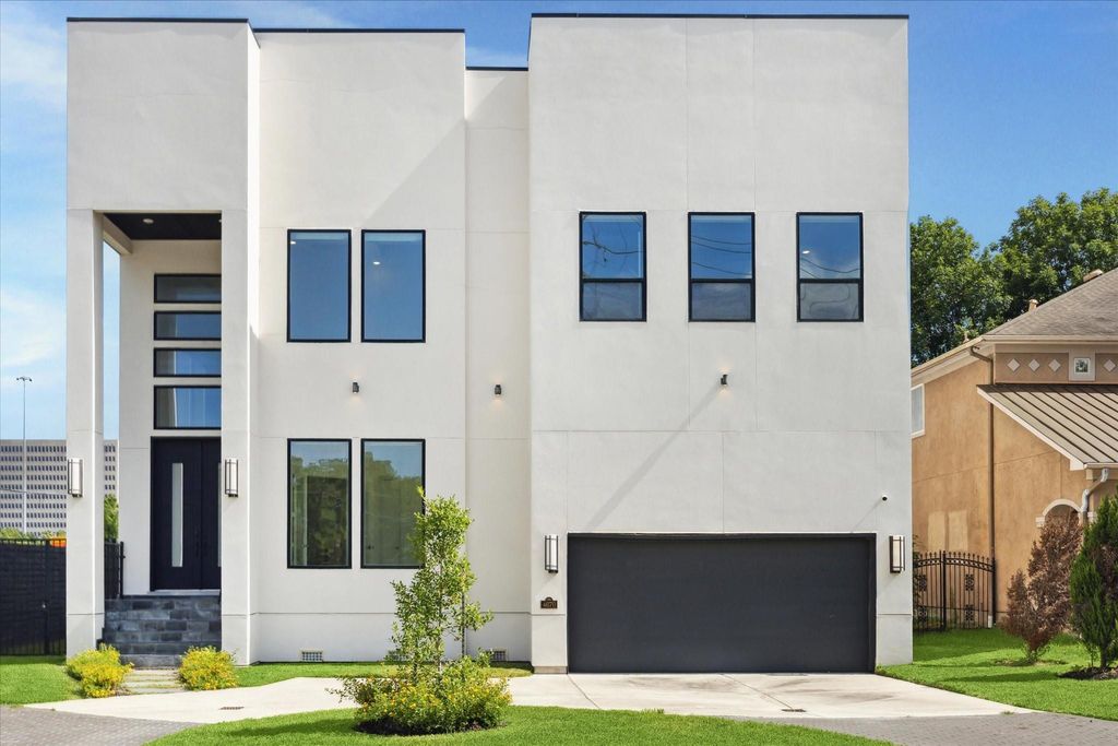 4670 Cedar Street, Bellaire, TX 77401