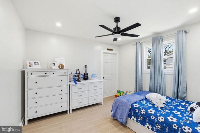 302 W HENRY ST, Palmyra, NJ 08065