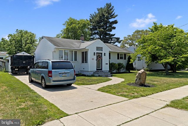 302 W HENRY ST, Palmyra, NJ 08065