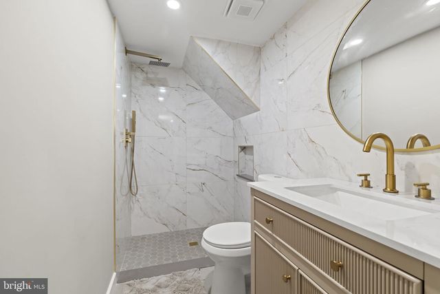 302 W HENRY ST, Palmyra, NJ 08065