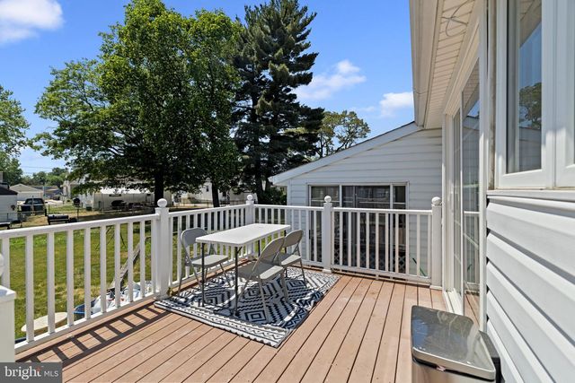 302 W HENRY ST, Palmyra, NJ 08065