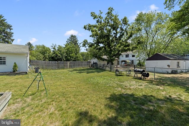 302 W HENRY ST, Palmyra, NJ 08065