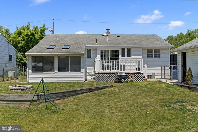 302 W HENRY ST, Palmyra, NJ 08065