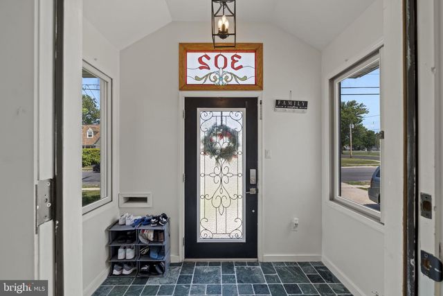 302 W HENRY ST, Palmyra, NJ 08065