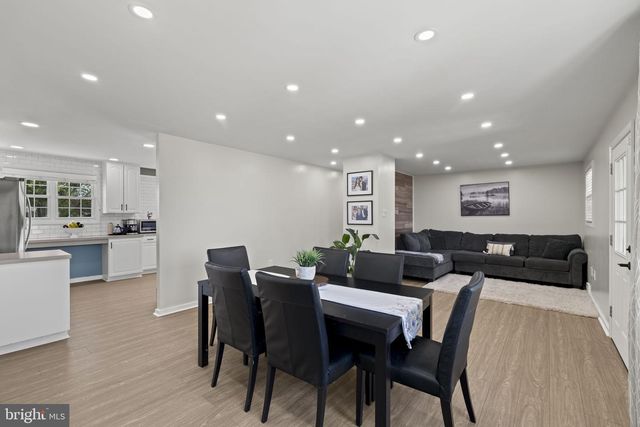 302 W HENRY ST, Palmyra, NJ 08065