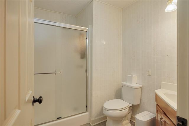 206 Lake Viking Terrace, Gallatin, MO 64640