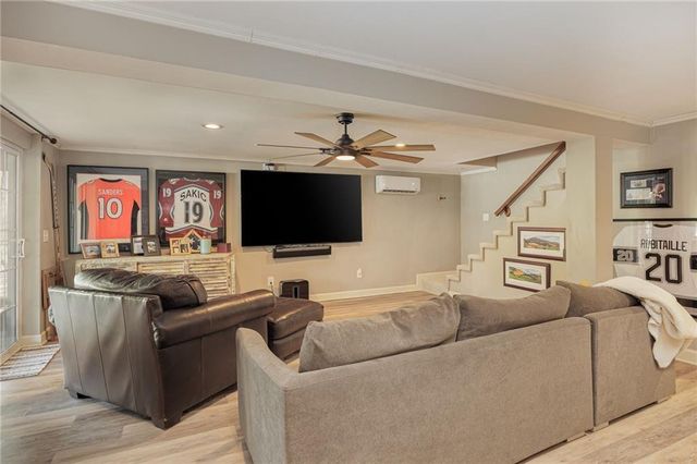 206 Lake Viking Terrace, Gallatin, MO 64640