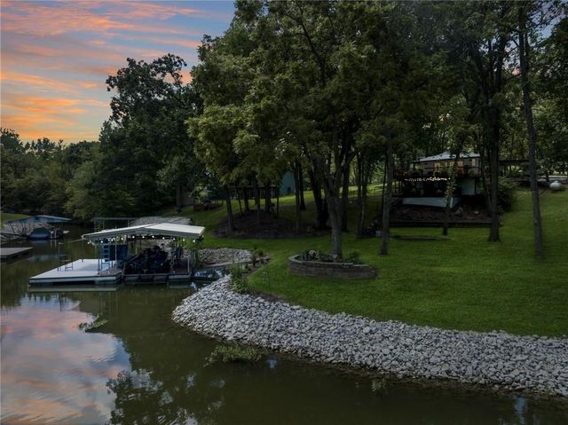 206 Lake Viking Terrace, Gallatin, MO 64640