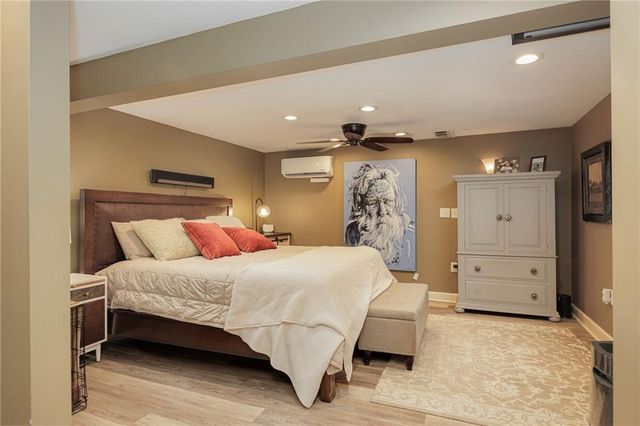 206 Lake Viking Terrace, Gallatin, MO 64640